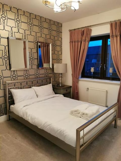 Riverside Cockatoo's Cottage Charming 3 Bed Retreat for up to 10 Guests House in England