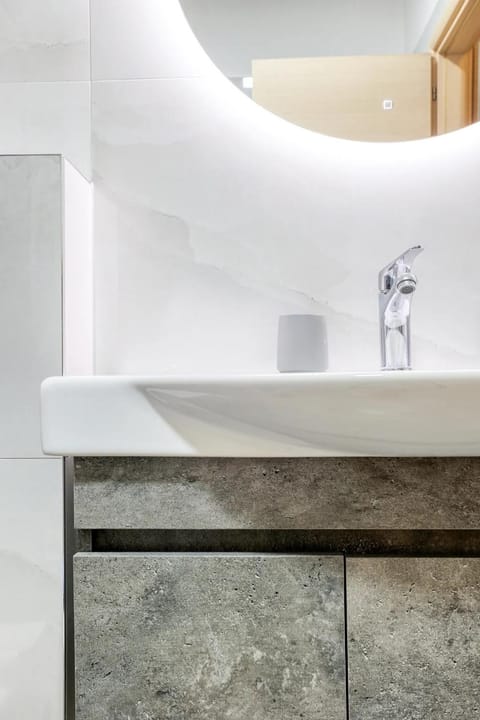 Thano's House 2 with Private Parking Apartment in Volos