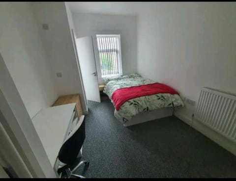 Ensuite Double -bed L4 Burnley City Centre Bed and Breakfast in Burnley