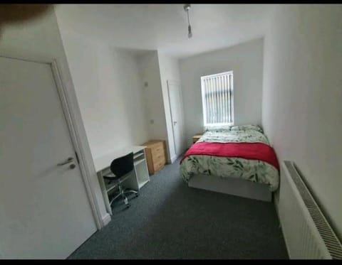 Ensuite Double -bed L4 Burnley City Centre Bed and Breakfast in Burnley