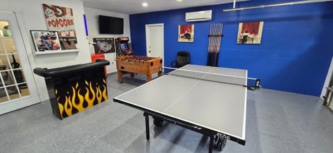 New Heated Pool+HotTub + 13 min to AMI+ 4BR 20ppl House in Bradenton