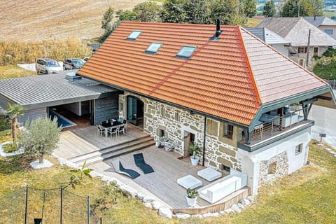 Property building, Day, Natural landscape, Parking
