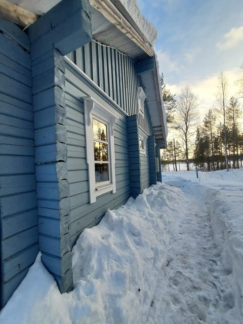 Property building, Day, Winter
