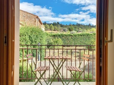 View (from property/room), Balcony/Terrace, Garden view
