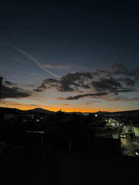 Loft moderno con dos camas king en Zona Boulevard Apartment in Morelia