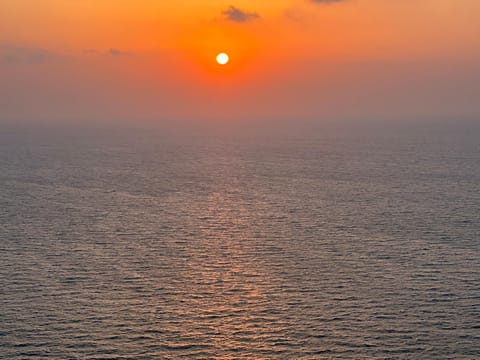 holiday beach Ajman fantastic Seaview beautiful Terrace Master bedroom attach bath شاطئ العطلات عجمان إطلالة رائعة على البحر وشرفة جميلة وحمام ملحق بغرفة النوم الرئيسية Bed and Breakfast in Ajman