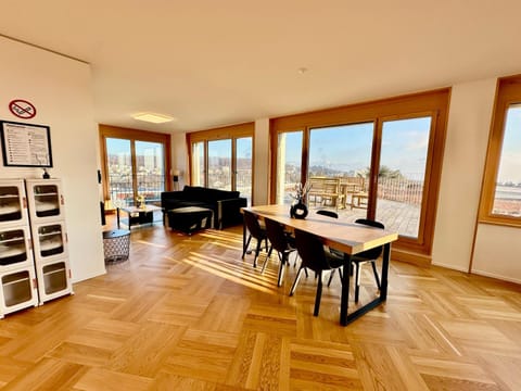 Living room, Dining area