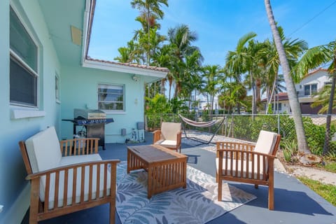 7 beds Walk 2 BEACH Great for Families & Groups House in Pompano Beach