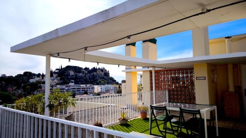 Property building, Patio, Day, View (from property/room), Balcony/Terrace, Dining area