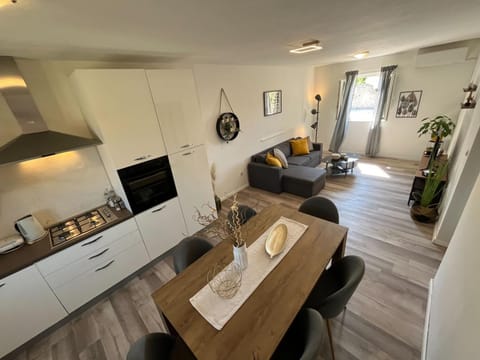 Kitchen or kitchenette, Living room, Dining area