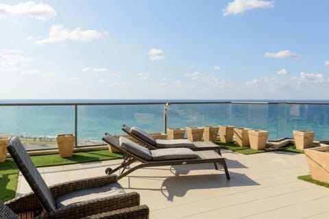 Balcony/Terrace, Sea view, sunbed