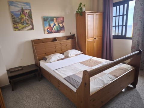 Bedroom, wardrobe