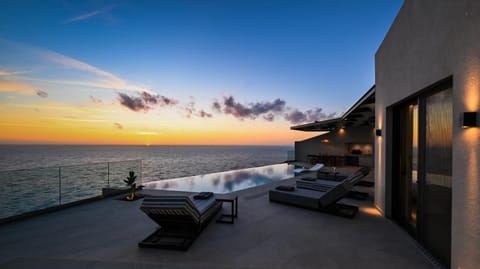 Pool view, Sea view, Swimming pool, Sunrise, Sunset, sunbed
