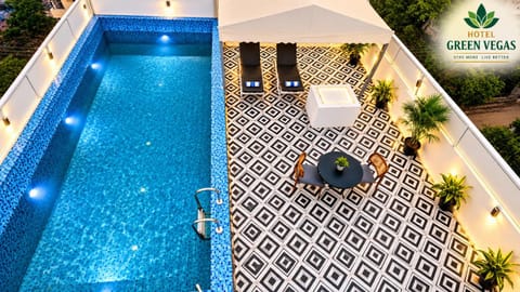 Pool view, Swimming pool