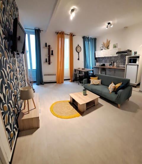 TV and multimedia, Kitchen or kitchenette, Seating area, minibar