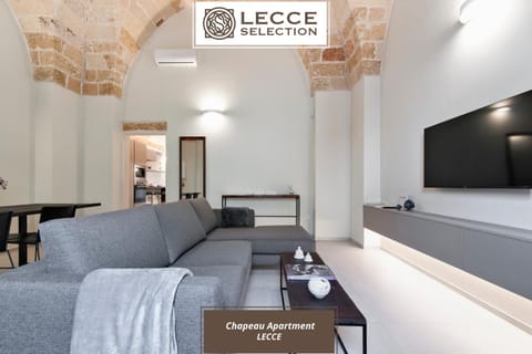 Communal lounge/ TV room, TV and multimedia, Living room, Evening entertainment, Logo/Certificate/Sign, Text overlay, Certificate/Award