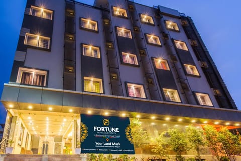 Property building, Facade/entrance