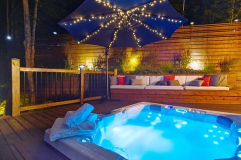 Patio, Night, Natural landscape, Hot Tub, sunbed