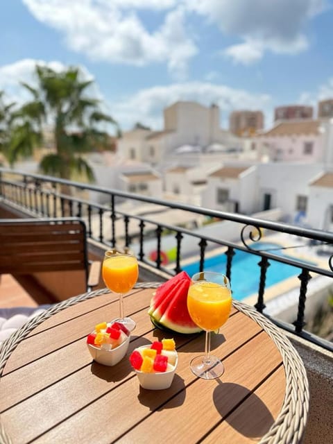 Day, Natural landscape, View (from property/room), Balcony/Terrace, Food and drinks, Food, Pool view, Swimming pool, Drinks