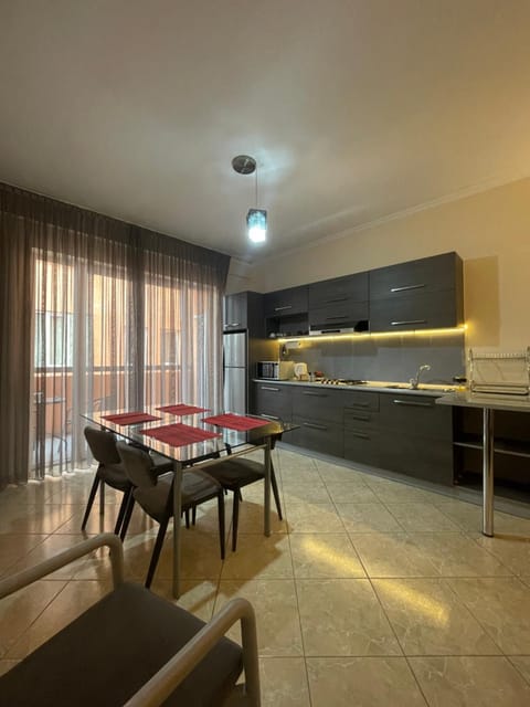 Kitchen or kitchenette, Living room, Dining area, minibar
