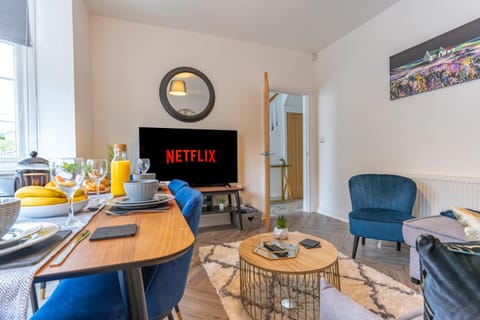 Living room, Entertainment, Entertainment