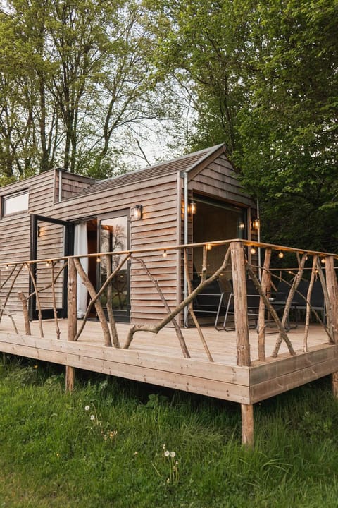 Property building, Balcony/Terrace