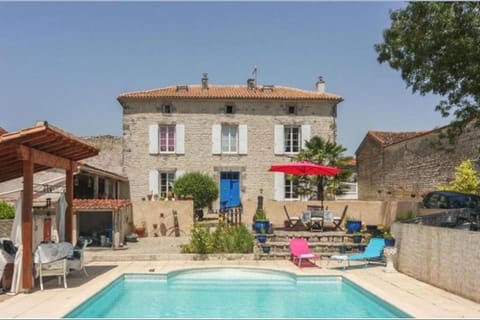 Property building, Pool view, Swimming pool, sunbed