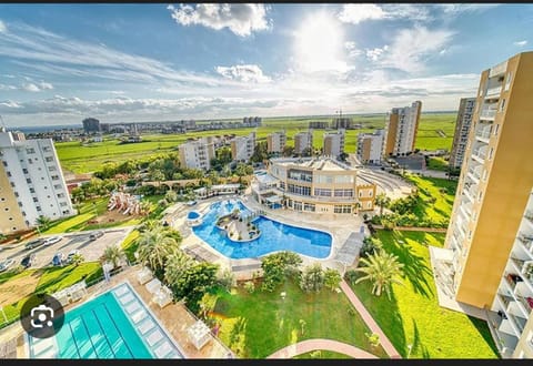 Property building, Nearby landmark, Bird's eye view, Swimming pool