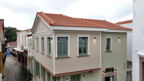 Property building, Street view