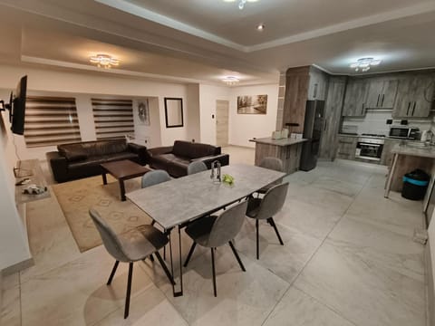 Kitchen or kitchenette, Living room, Dining area