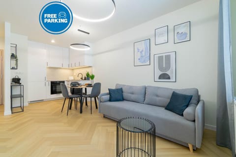 TV and multimedia, Kitchen or kitchenette, Living room, Seating area, Dining area, Parking, internet
