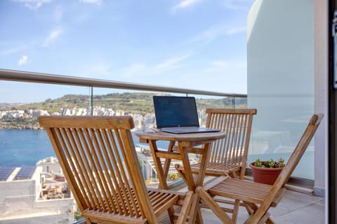 Blu Mar Sea View Apartments Apartment in Saint Paul's Bay