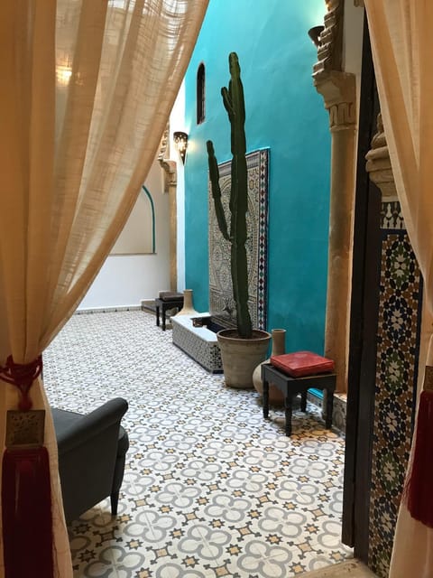 Property building, Seating area