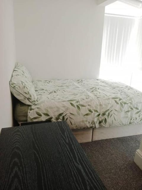 Double bed (R2) close to Burnley city centre Bed and Breakfast in Burnley