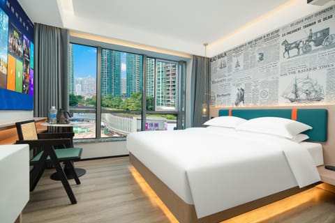 Bed, View (from property/room), Photo of the whole room, Bedroom, City view, Landmark view