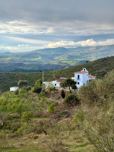 Property building, Day, Natural landscape, Mountain view