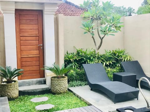 Day, Garden, Seating area, Garden view