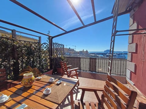 View (from property/room), Balcony/Terrace