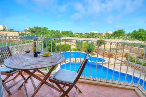 Patio, Day, View (from property/room), Balcony/Terrace, Dining area, Pool view, Swimming pool, sunbed