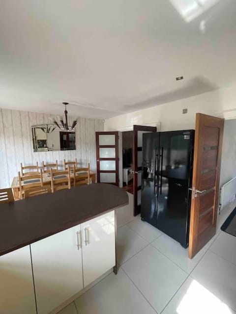 Spacious 4 bedroom house with large garden House in Northern Ireland