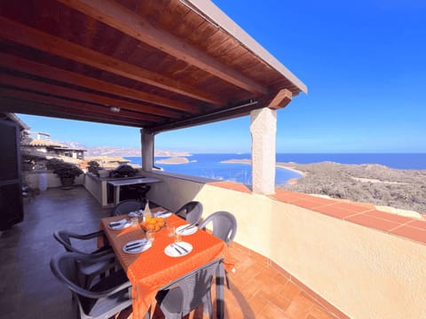 Patio, Natural landscape, View (from property/room), Balcony/Terrace, Balcony/Terrace, Dining area, Sea view
