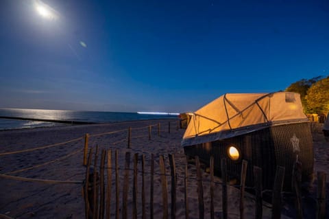 Schlafstrandkorb Nr 3 Luxury tent in Ostholstein