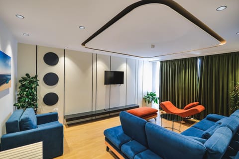 Communal lounge/ TV room, Living room