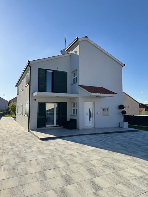 Property building, Day