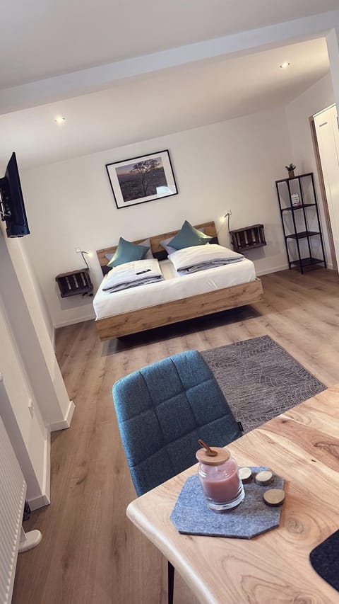 Bed, Photo of the whole room