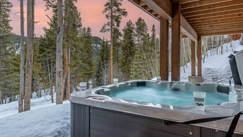 Winter, Hot Tub