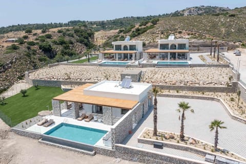 Property building, Bird's eye view, Swimming pool