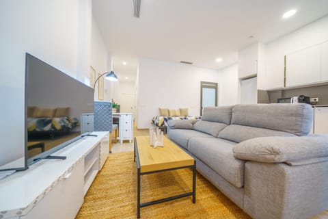 Communal lounge/ TV room, Living room, Dining area