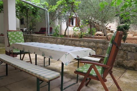 Balcony/Terrace, Dining area, Garden view