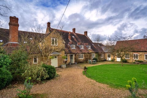 Property building, Spring, Off site, Day, Garden, Garden view